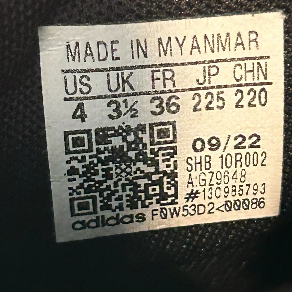 Adidas kids Hoops Mid 3.0 GZ9648 Black Green Gum Bottom Youth Size 4Y - Picture 7 of 9